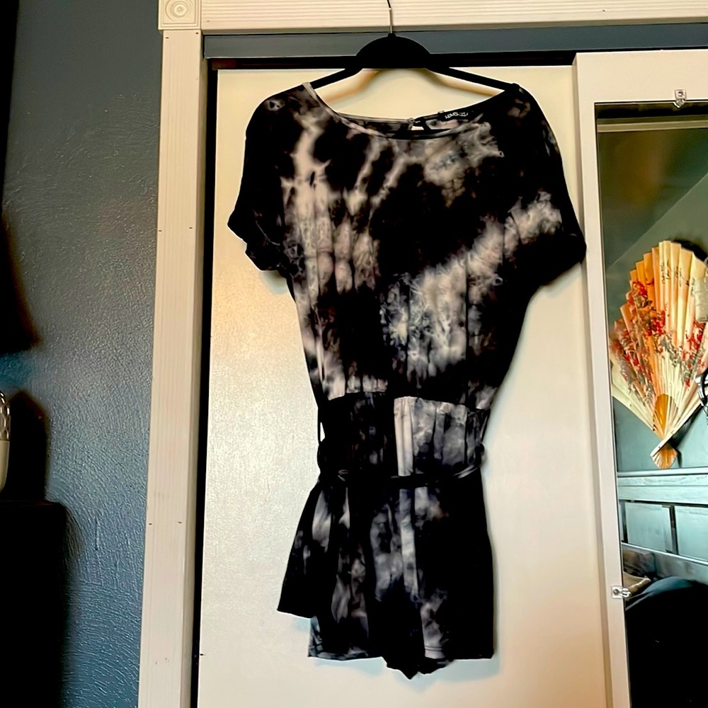 Hemish USA shorts romper Large